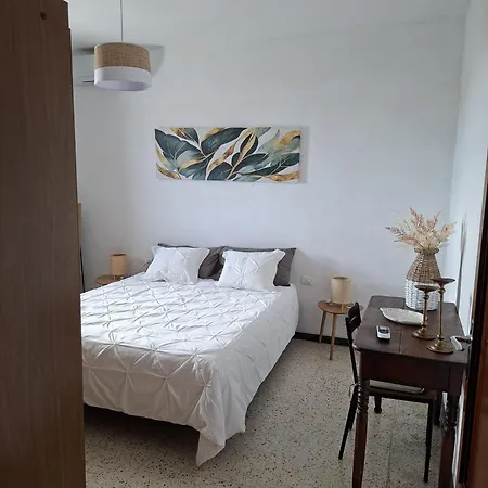 Casa Adrian * لوس يانوس دي أريداني
